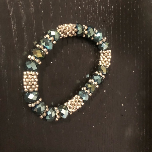 Beaded bracelet - Picture 2 of 2